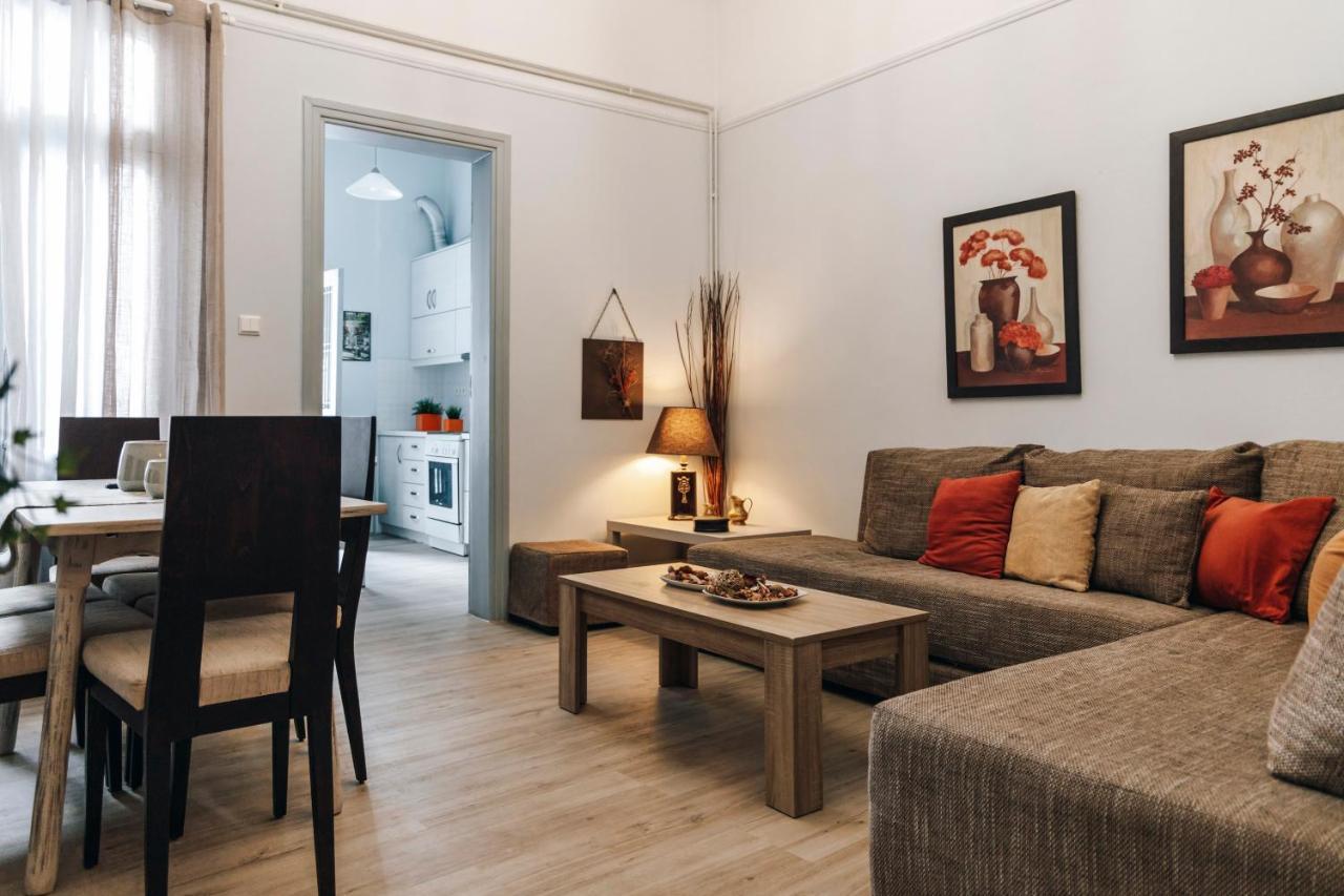 Monastiraki-Psiri, Old Town, 3-Bdr Apt, Sleep 6-10P, Spacious Court Yard Athen Exterior foto