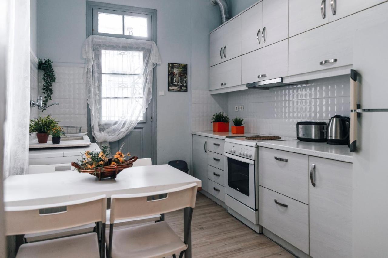 Monastiraki-Psiri, Old Town, 3-Bdr Apt, Sleep 6-10P, Spacious Court Yard Athen Exterior foto