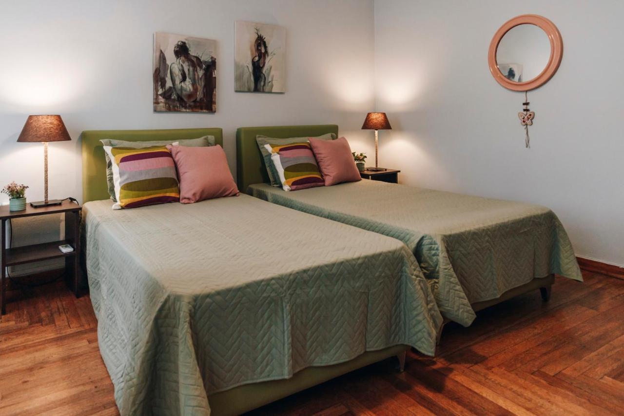 Monastiraki-Psiri, Old Town, 3-Bdr Apt, Sleep 6-10P, Spacious Court Yard Athen Exterior foto