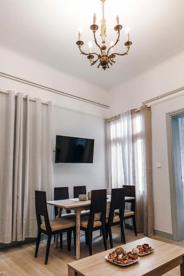 Monastiraki-Psiri, Old Town, 3-Bdr Apt, Sleep 6-10P, Spacious Court Yard Athen Exterior foto