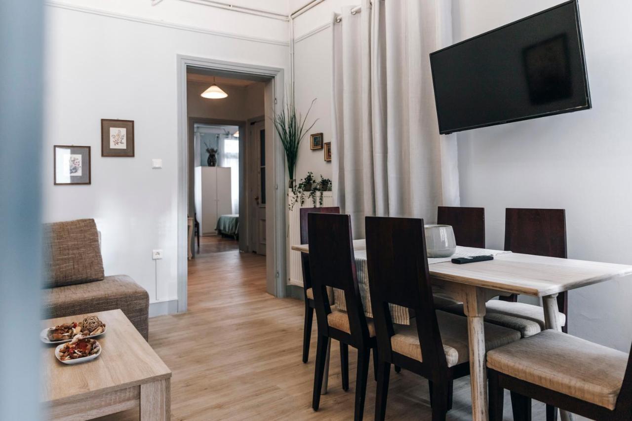 Monastiraki-Psiri, Old Town, 3-Bdr Apt, Sleep 6-10P, Spacious Court Yard Athen Exterior foto
