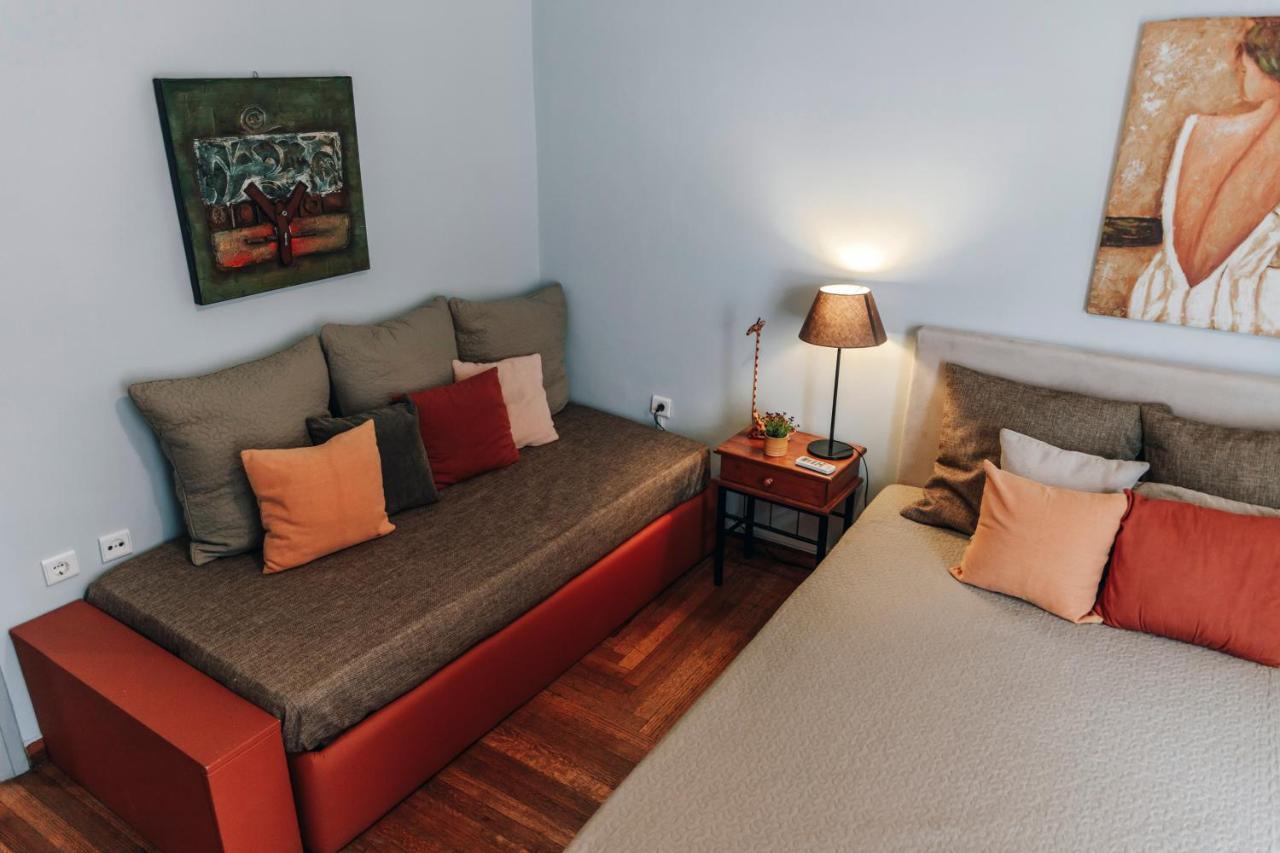 Monastiraki-Psiri, Old Town, 3-Bdr Apt, Sleep 6-10P, Spacious Court Yard Athen Exterior foto