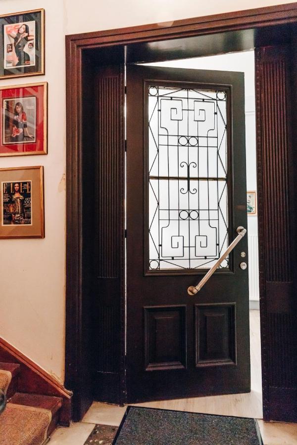 Monastiraki-Psiri, Old Town, 3-Bdr Apt, Sleep 6-10P, Spacious Court Yard Athen Exterior foto