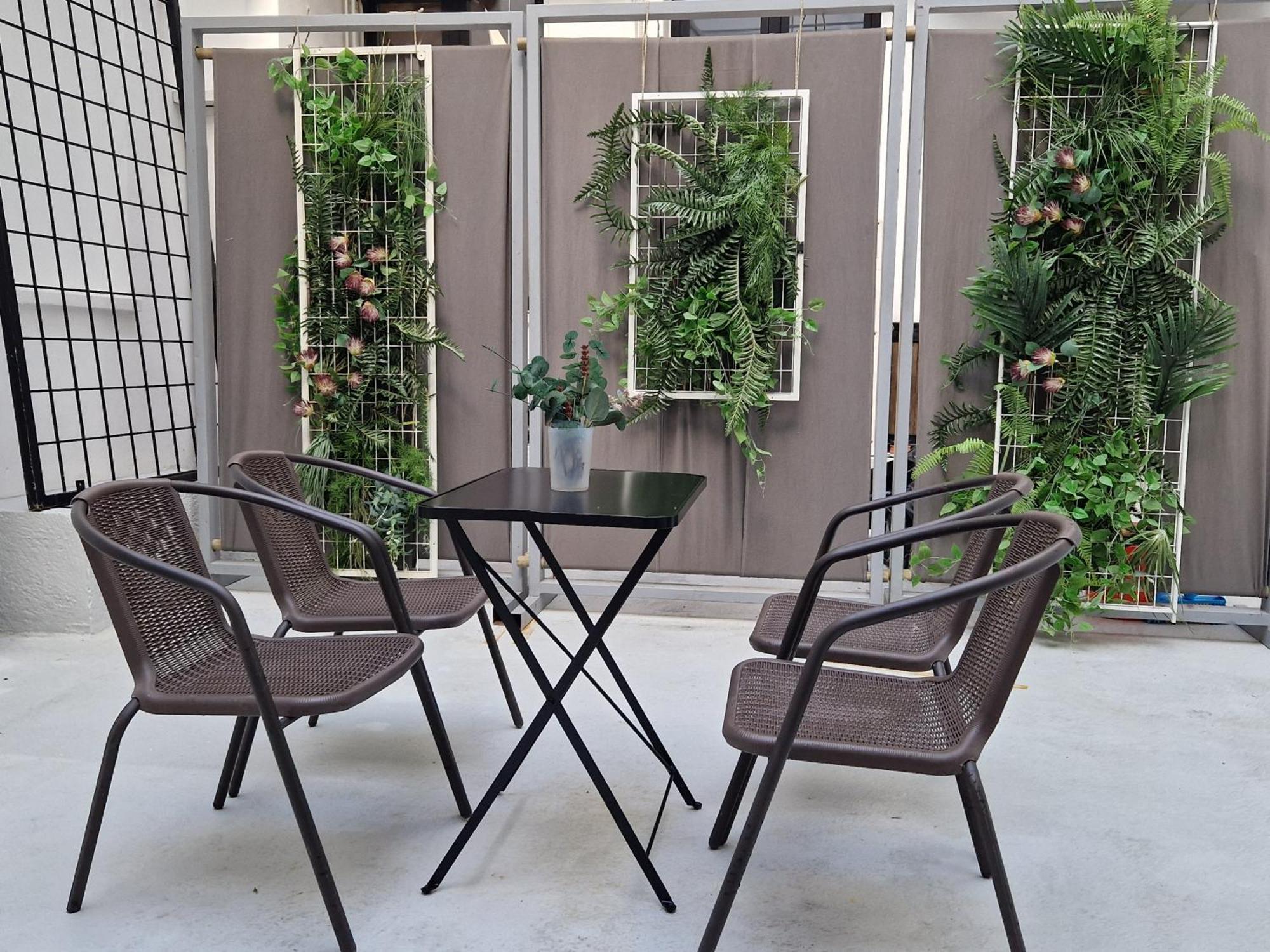 Monastiraki-Psiri, Old Town, 3-Bdr Apt, Sleep 6-10P, Spacious Court Yard Athen Exterior foto